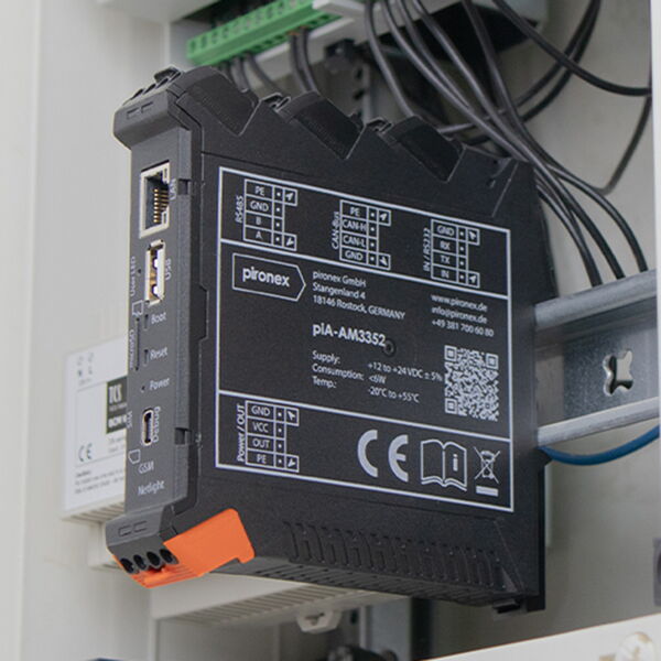 Versatile Interfaces for Comprehensive Data Acquisition IPC on DIN rail